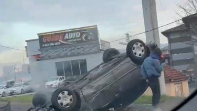 Zonguldak’ın Çaycuma ilçesinde otomobil sürücüsü direksiyon hakimiyetini kaybedince takla atarak