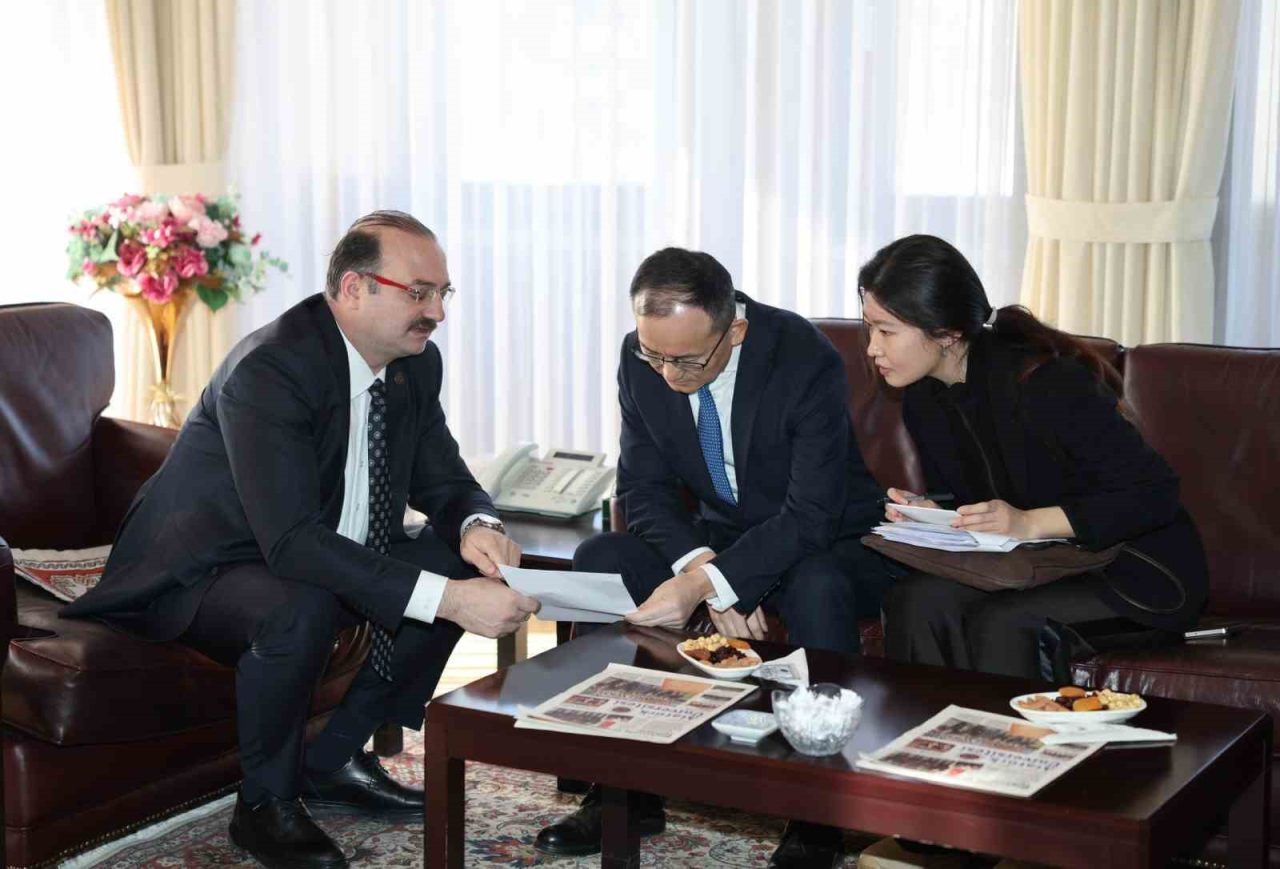 Çin Halk Cumhuriyeti Ankara Büyükelçisi Jiang Xuebin ve beraberindeki heyet,