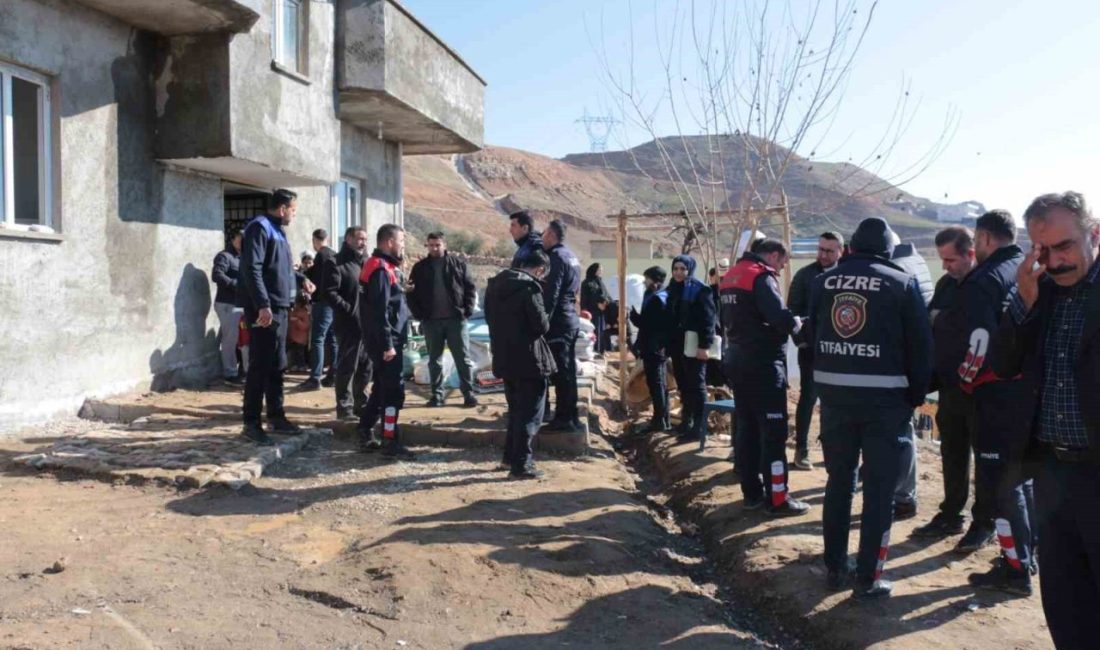 Şırnak’ın Cizre ilçesinde meydana gelen heyelanda, yamaçtan kopan dev kaya