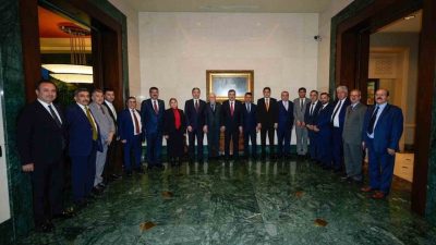 Cumhurbaşkanı Yardımcısı Cevdet Yılmaz, Avrupa’dan gelen Ezidi toplumu temsilcilerini Cumhurbaşkanlığı