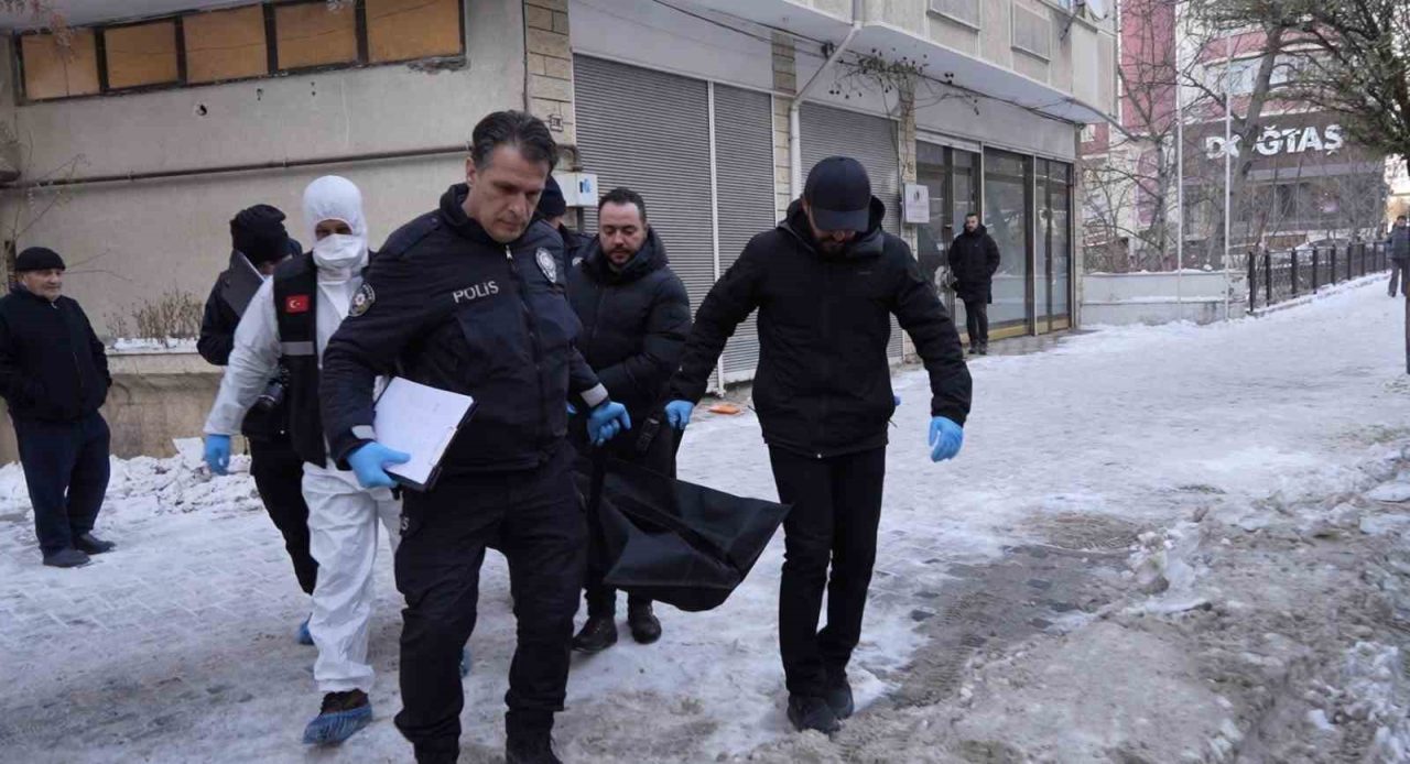 Gümüşhane Üniversitesi İletişim Fakültesi Öğretim Üyesi Doç. Dr. Bayram Çağlar’ın