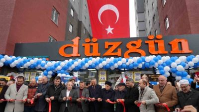 Düzgün Marketler zinciri 25’nci şubesini Palandöken ilçesi Yıldızkent Yeni bulvar