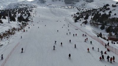 Türkiye’nin önemli kayak merkezlerinden birisi olan Erzincan’daki Ergan Kayak Merkezi,