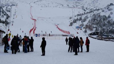 Türkiye’nin önemli kayak merkezlerinden birisi olan Erzincan’daki Ergan Kayak Merkezi,