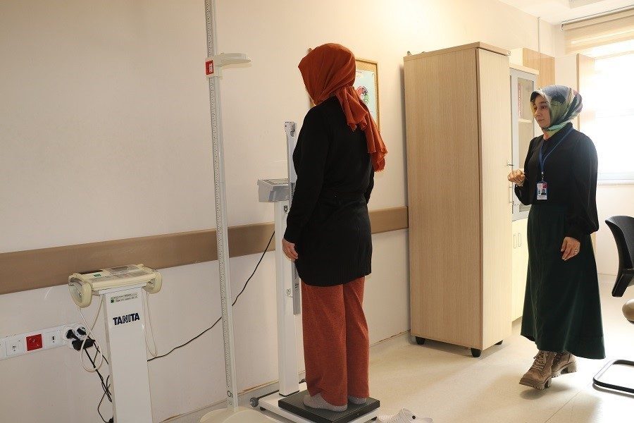 Erzincan Sağlıklı Hayat Merkezi, vatandaşlara obezite danışmanlığı, kanser taramaları ve