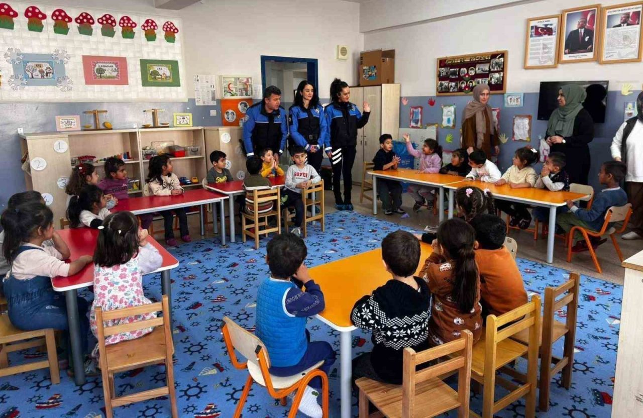 Erzincan İl Emniyet Müdürlüğü Toplum Destekli Polislik Şube Müdürlüğü ekiplerince,