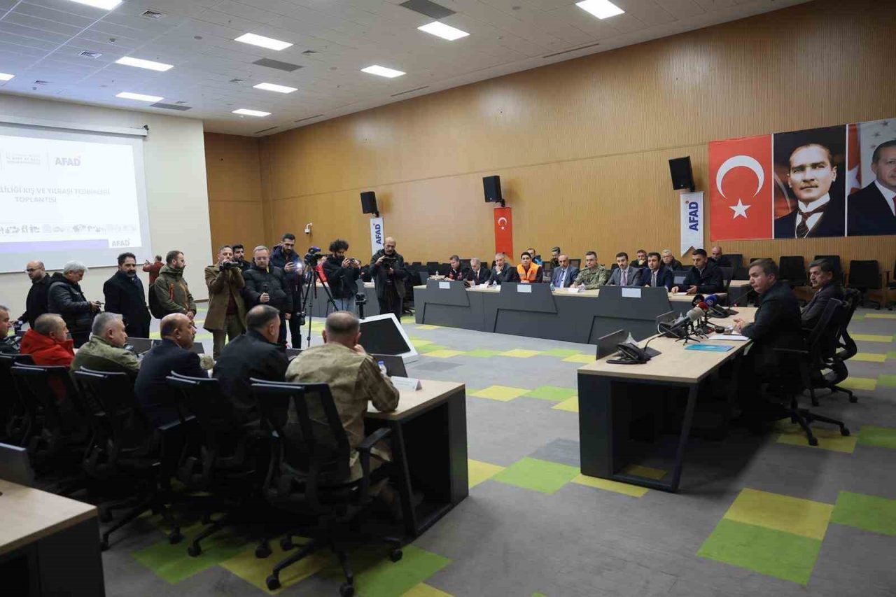 Erzincan Valisi Hamza Aydoğdu başkanlığında düzenlenen Kış ve Yılbaşı Tedbirleri