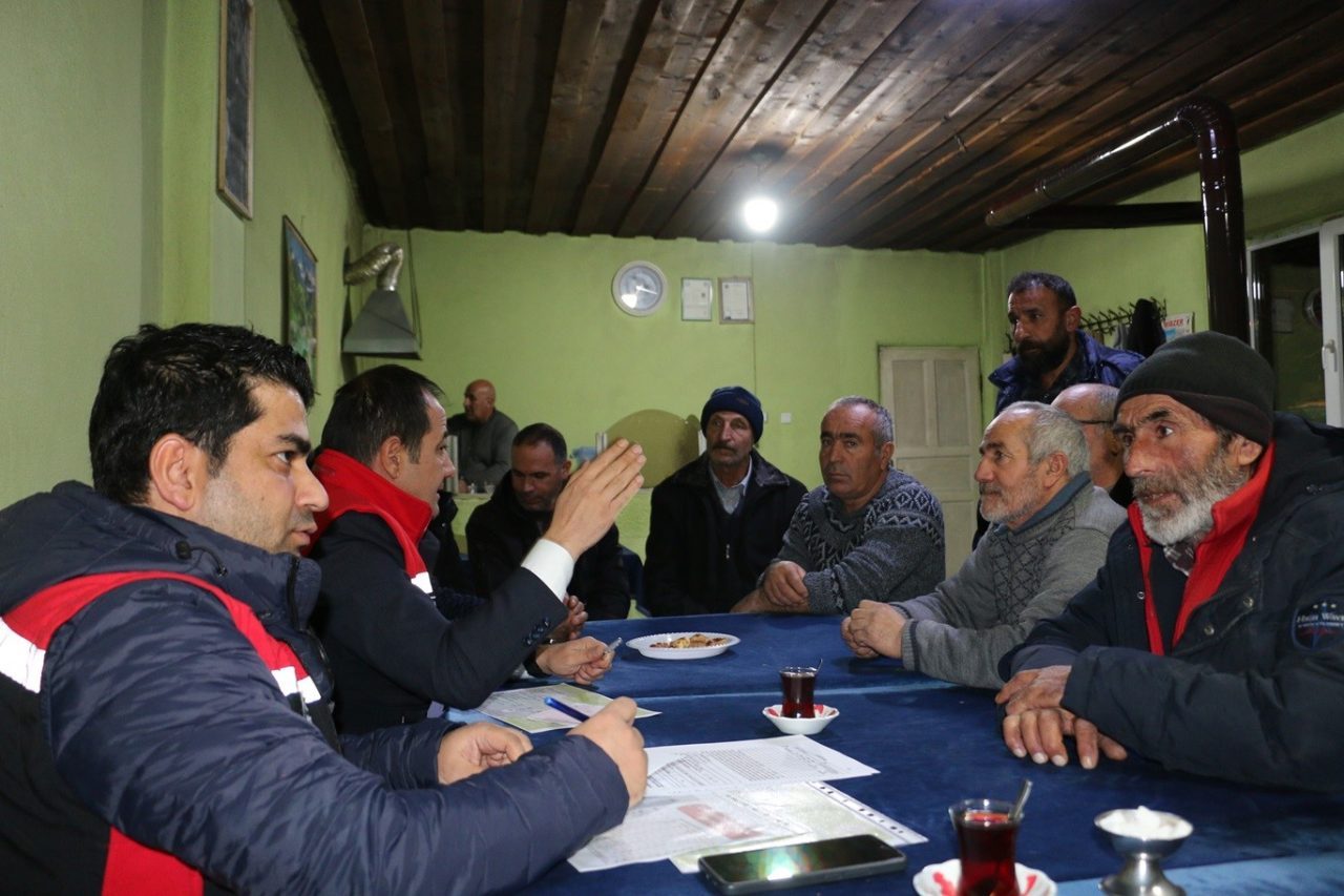 Erzincan Tarım ve Orman İl Müdürlüğü tarafından üreticilerin bilgilendirilmesi, talep