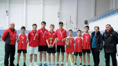 Erzincan’da düzenlenen Okul Sporları Yıldızlar Badminton İl Birinciliği müsabakaları sona