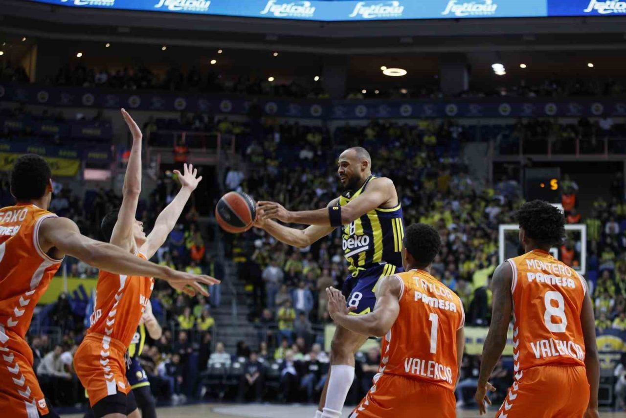 Fenerbahçe Beko, Euroleague 22. hafta maçında sahasında İspanyol ekibi Valencia