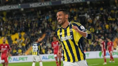 Fenerbahçe, milli futbolcu İrfan Can Kahveci’nin sezon sonuna kadar Kasımpaşa’ya