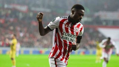 Fenerbahçe, anlaşma sağladığı Anthony Musaba’nın lisansını çıkardı. Fenerbahçe, 2. transfer