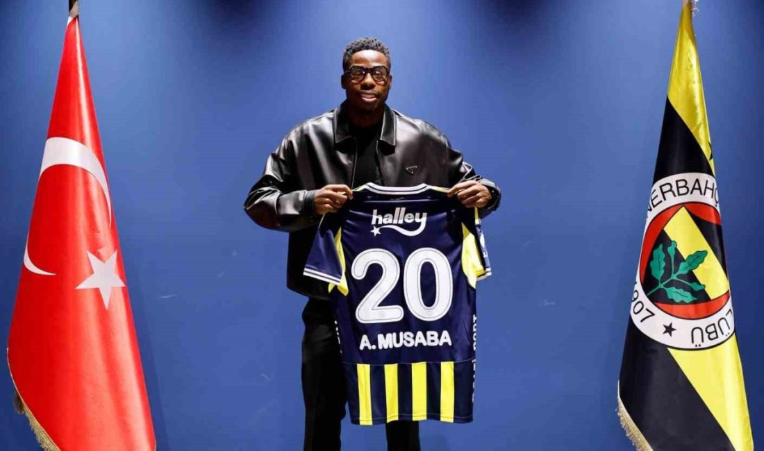 Fenerbahçe’nin kadrosuna kattığı Anthony Musaba, kulüp tarihinin 8. Hollandalı futbolcusu