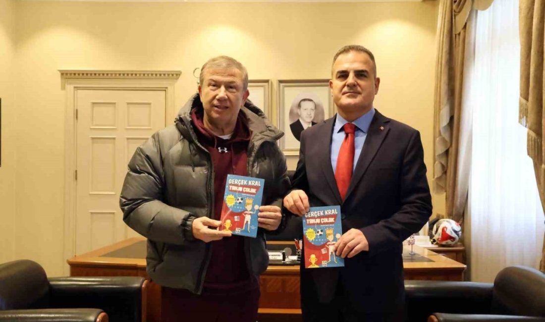 Türk futbolunun efsane golcülerinden Avrupa gol kralı Tanju Çolak, Muğla