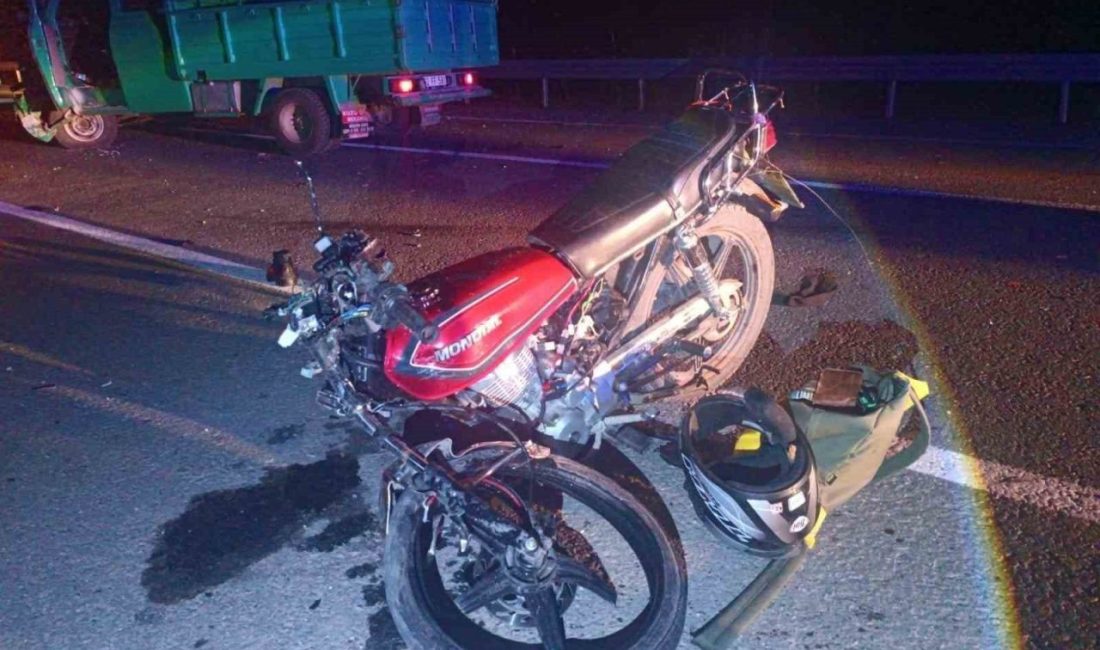 Giresun’un Yağlıdere ilçesinde kamyonet ile motosikletin çarpıştığı trafik kazasında 2