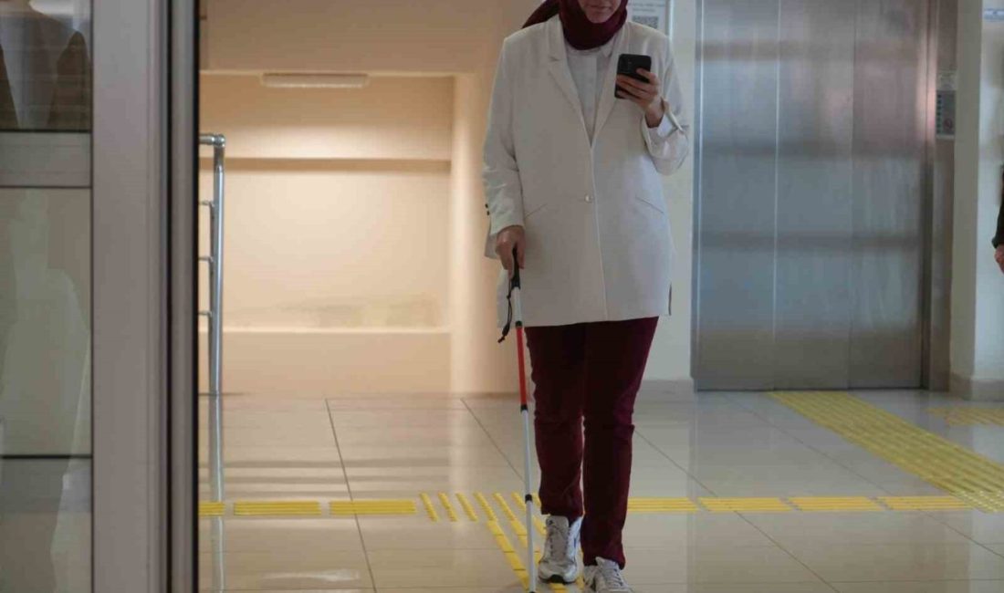 Ondokuz Mayıs Üniversitesi’nde(OMÜ) hayata geçirilen “Yapay Zekâ Görme Engelli Asistanı”