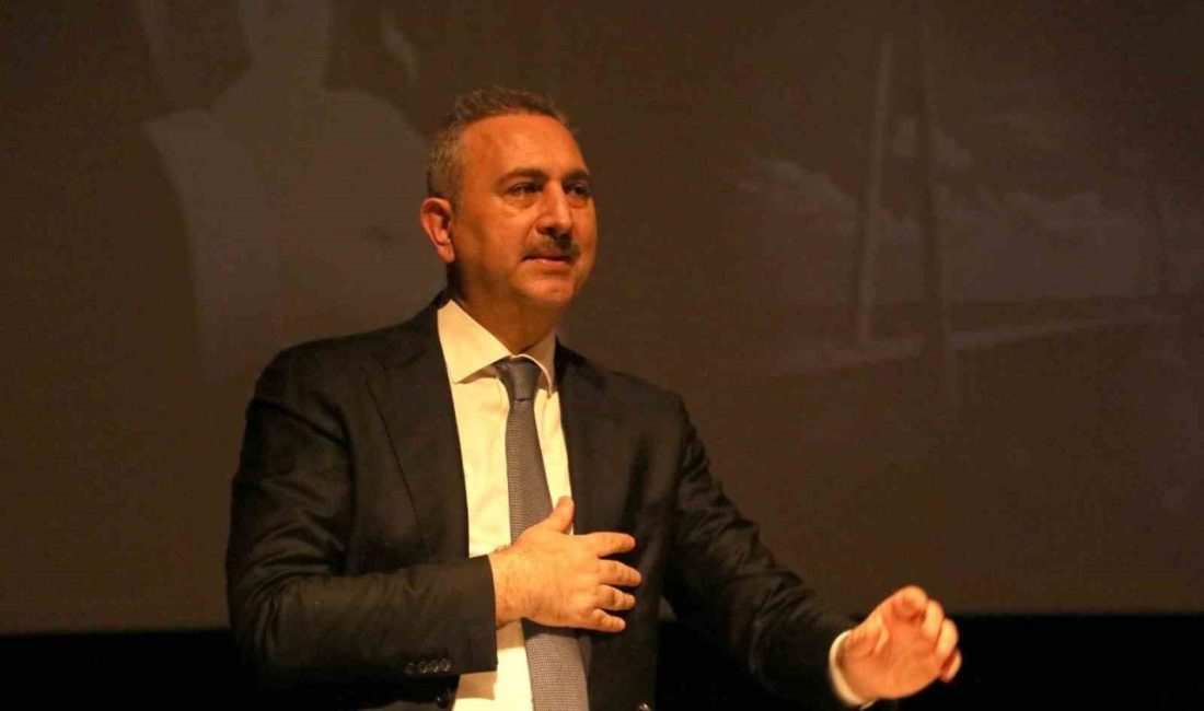 AK Parti MYK Üyesi ve TBMM Grup Başkanvekili Abdülhamit Gül,