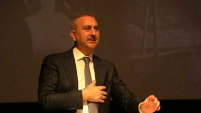 AK Parti MYK Üyesi ve TBMM Grup Başkanvekili Abdülhamit Gül,
