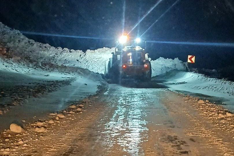 Gümüşhane’nin yüksek kesimlerinde etkili olan yoğun kar yağışının ardından Yağmurdere
