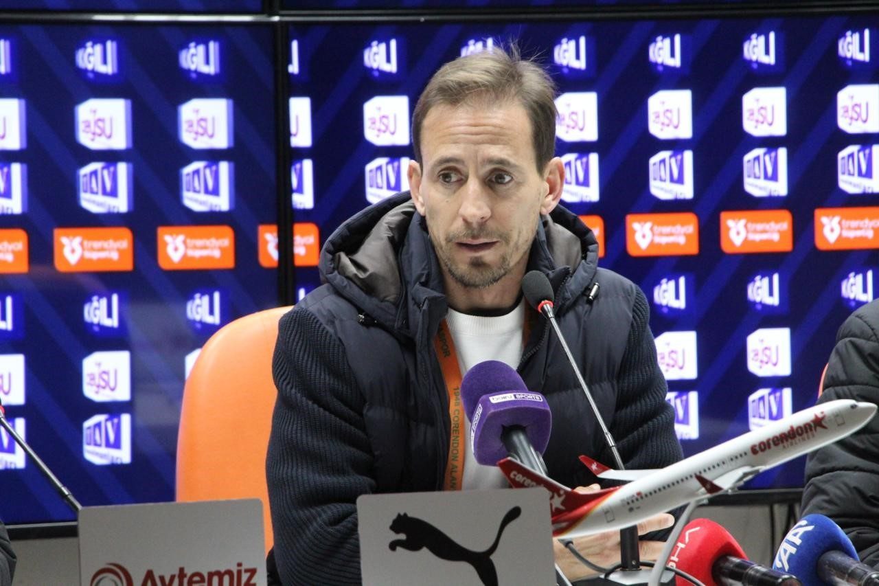 Corendon Alanyaspor Teknik Direktörü Joao Pereira, Eyüpspor maçında riskler aldıklarını