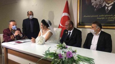 Zonguldak’ta evinde elma yerken nefes borusuna parça kaçması sonucu hayatını