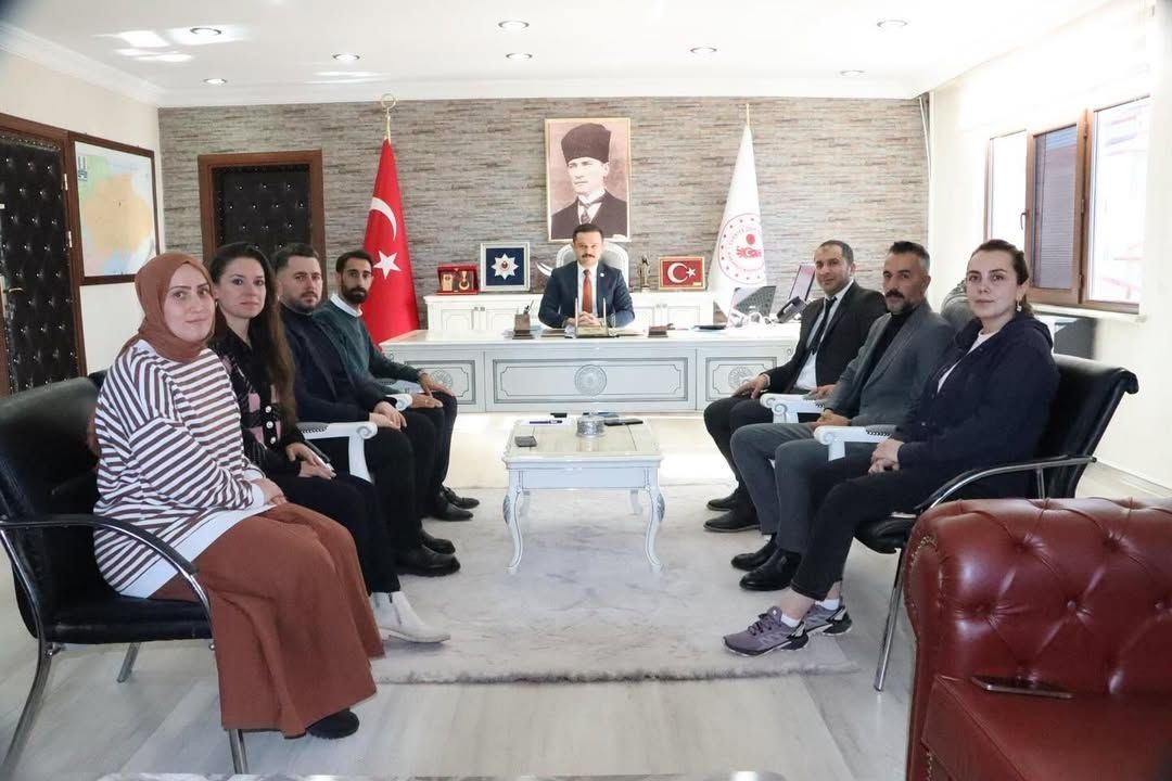 Erzurum’un Karayazı ilçesinde, bahar aylarının en dikkat çekici doğa olaylarından