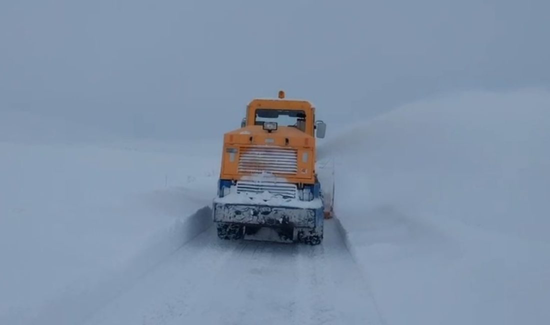 Kars’ta etkisini sürdüren yoğun kar yağışı ve tipi, 143 köyün