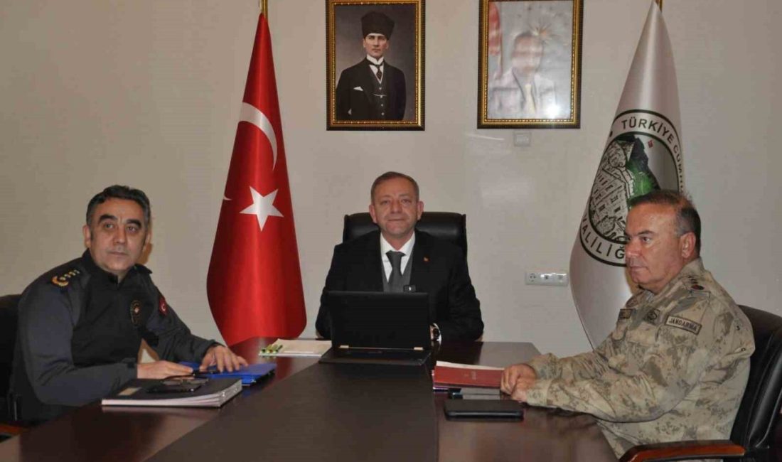 Kars’ta 2025 yılı Aralık ayı asayiş ve güvenlik toplantısı Vali