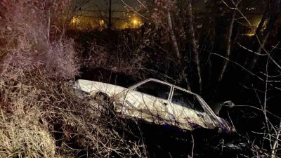 Kastamonu’da otomobilin yoldan çıkarak ağaca çarpması neticesinde meydana gelen kazada