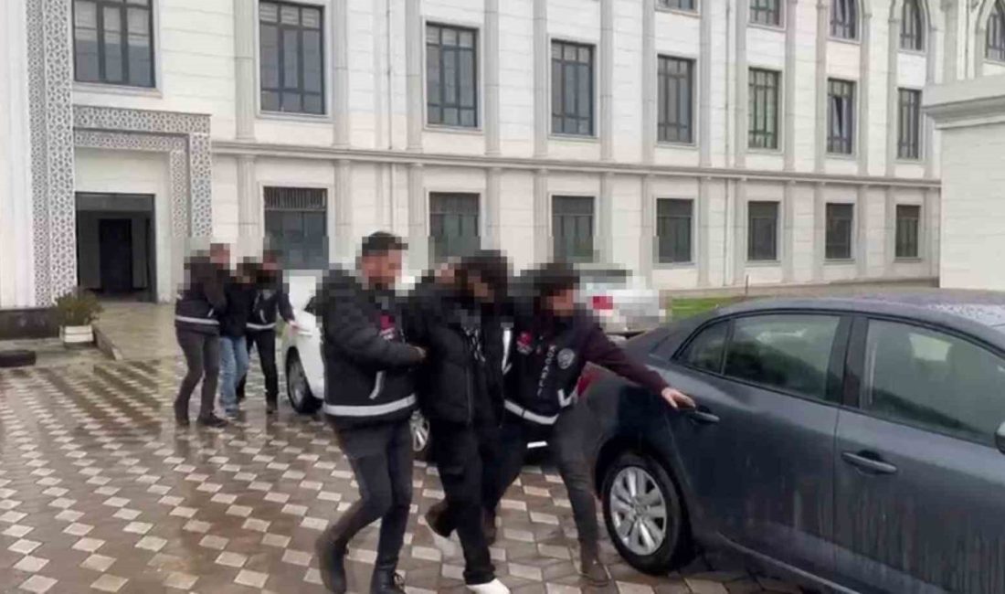 Kocaeli’nin Gebze ilçesinde bir kebapçı dükkanına içeride müşteriler bulunduğu sırada