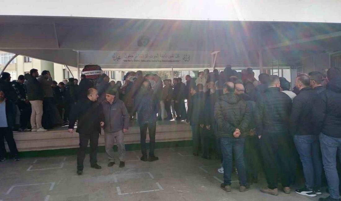 Kocaeli’nin Karamürsel ilçesinde iş makinesinin altında kalarak hayatını kaybeden 28