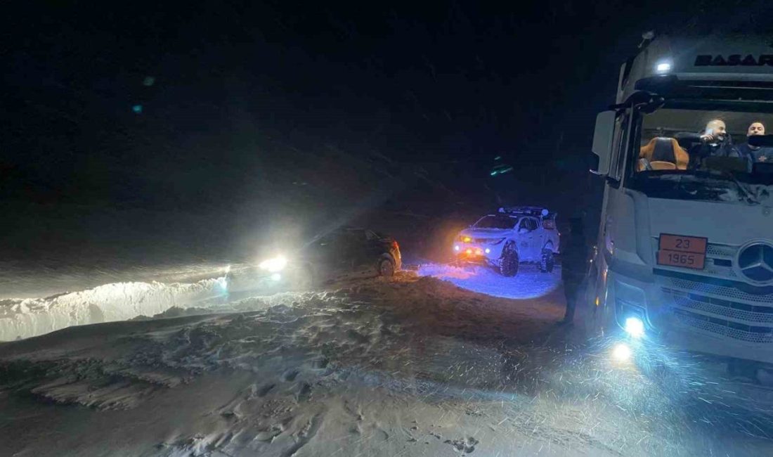 Erzurum’da mahsur kalan sürücüler off-road ekiplerin yardımıyla kurtarıldı. Erzurum’da etkili