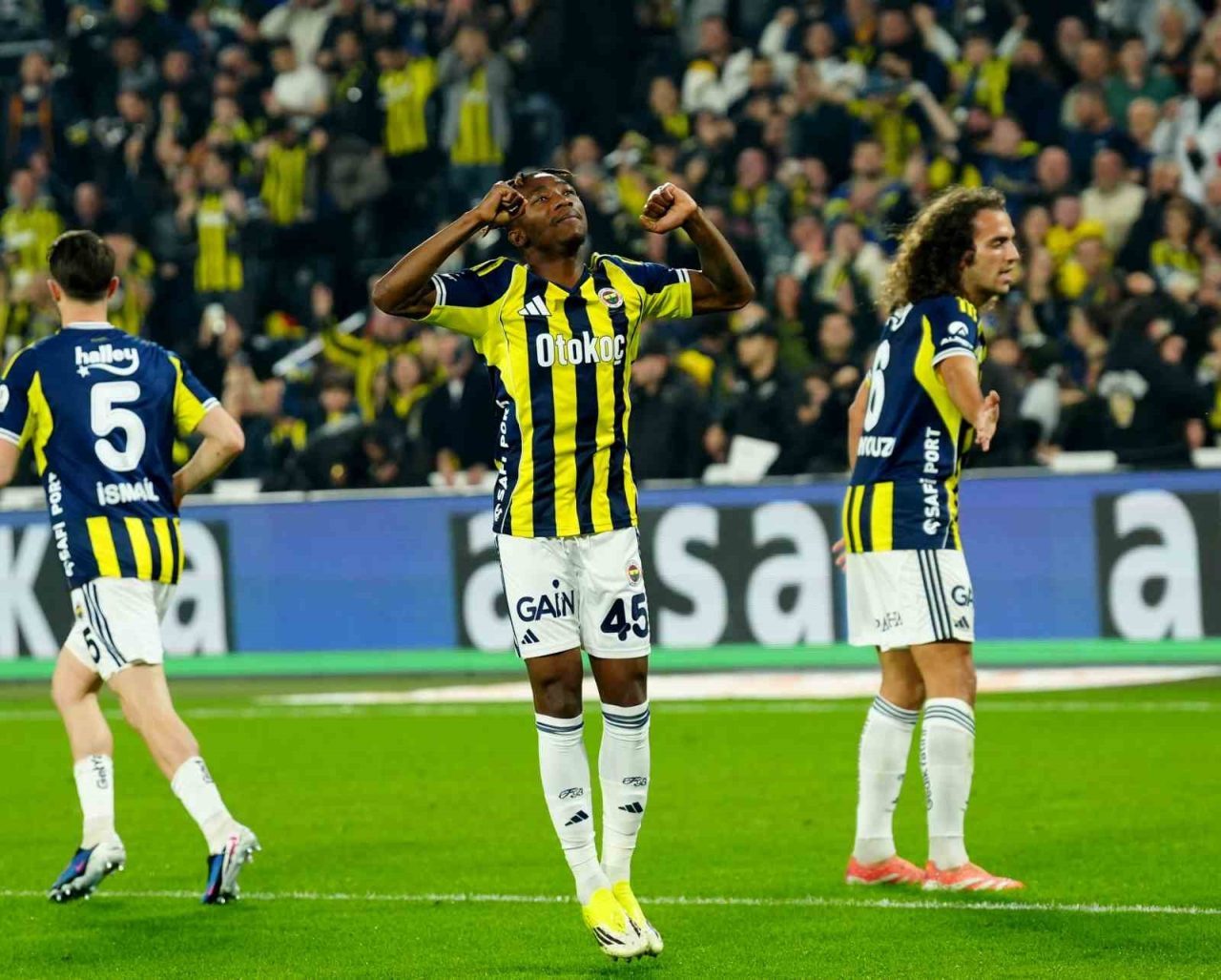 Fenerbahçe’nin Malili oyuncusu Dorgeles Nene, Göztepe maçında attığı golle bu