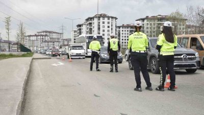 Ordu’da polis ekipleri tarafından trafik kazalarını azaltmaya yönelik yapılan denetimlerde,