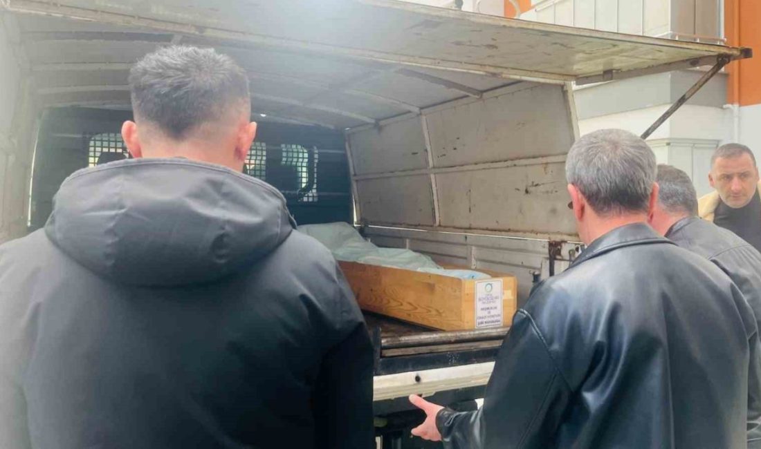 Ordu’nun Ünye ilçesinde annesiyle birlikte yaşayan bir kişi, evinde ölü