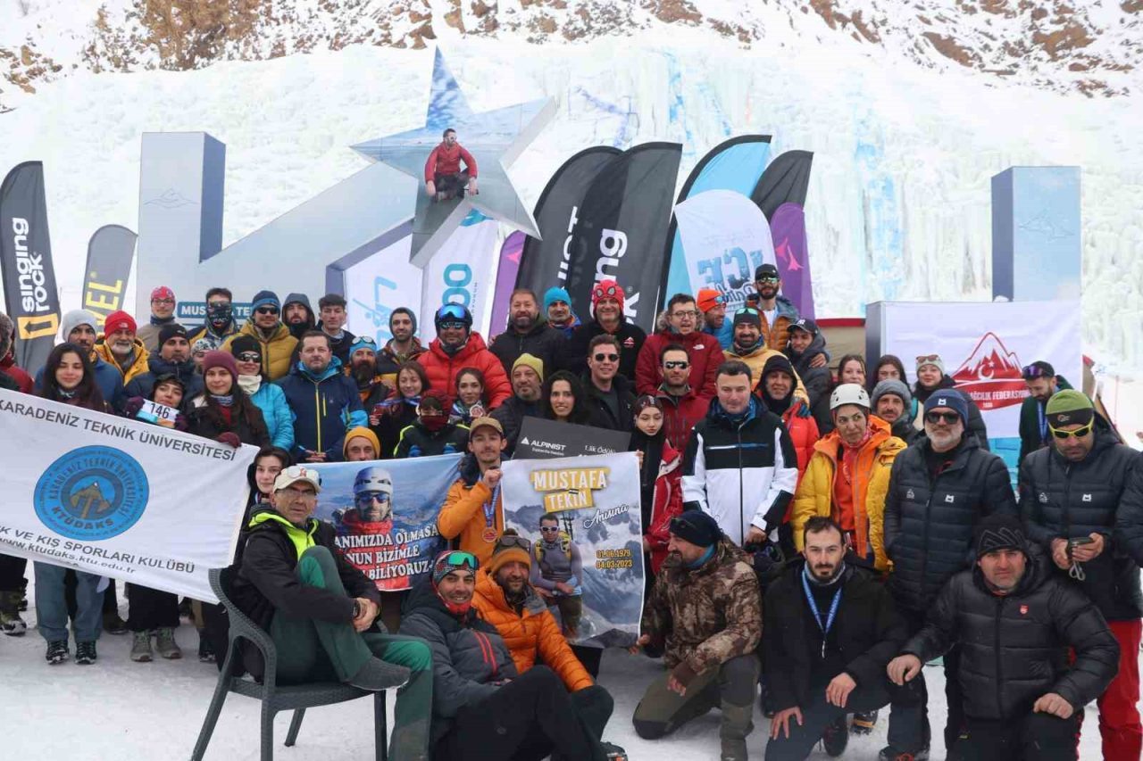 Palandöken Kayak Merkezi’nde düzenlenen Türkiye Buz Tırmanışı Şampiyonası büyük bir