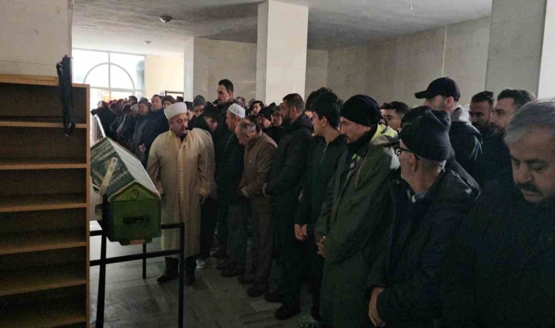 Kastamonu’nun Cide ilçesinde tartıştığı şahıs tarafından evinin önünde pompalı tüfekle