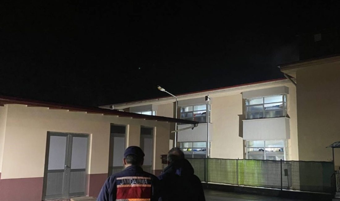 Rize’de aranan şahısların yakalanmasına yönelik yürütülen çalışmalar kapsamında 2 kişi