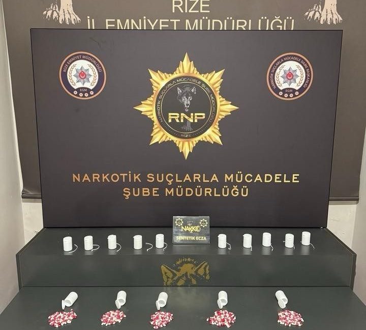 Rize’de uyuşturucu ve uyarıcı madde ticareti yapan ve “torbacı” olarak