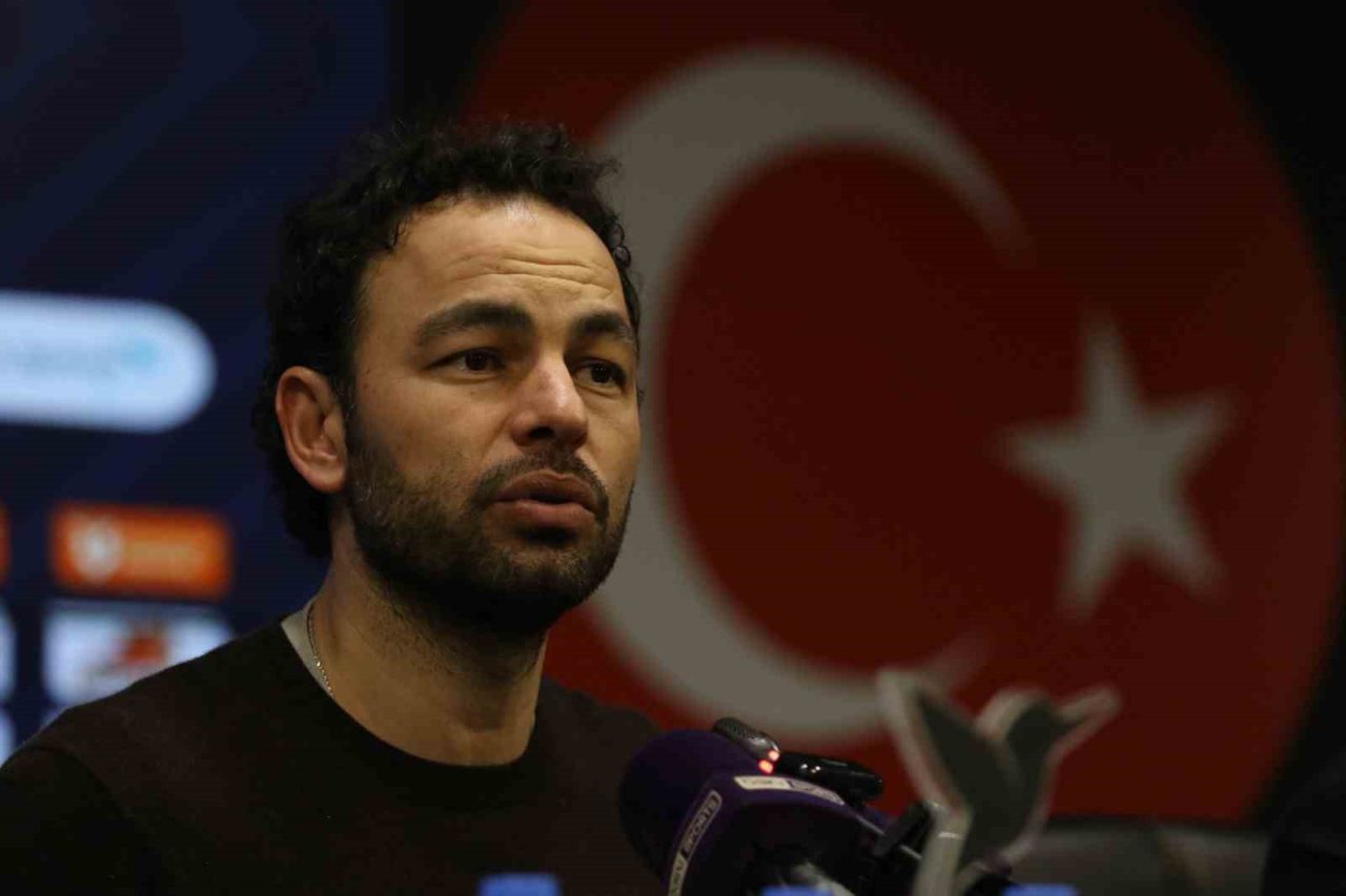 Kocaelispor Teknik Direktörü Selçuk İnan, Trabzonspor karşısında kazanmayı fazlasıyla hak