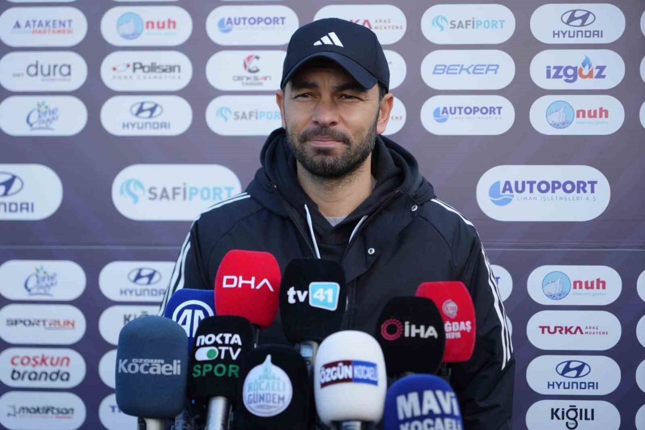 Samsunspor maçının hazırlıklarına başlayan Kocaelispor’da Teknik Direktör Selçuk İnan, transfer