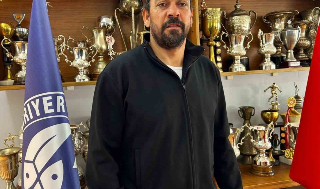 Sarıyer Teknik Direktörü Servet Çetin, 7 futbolcuyla yollarını ayırdıklarını ve