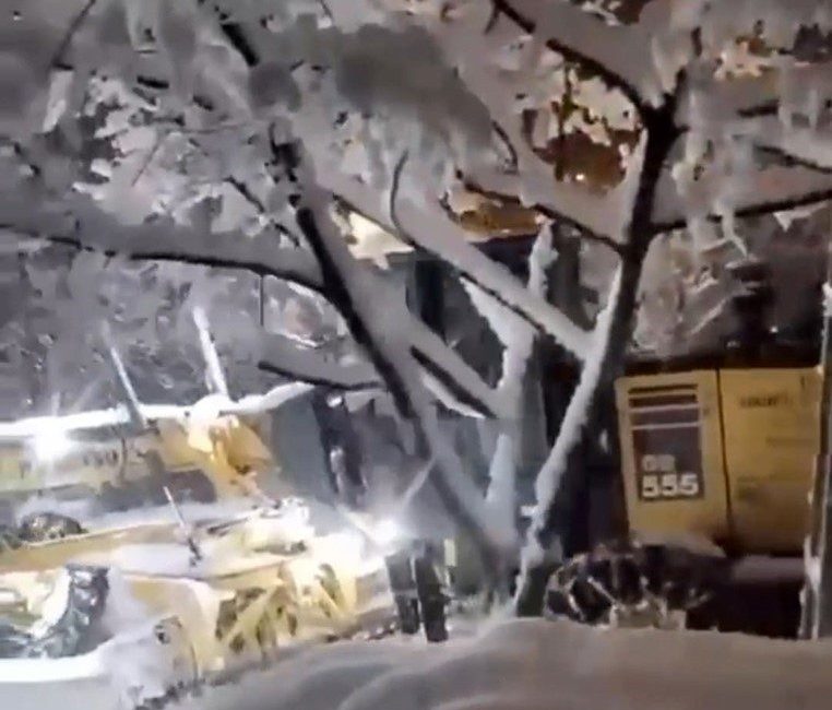 Sinop’ta etkili olan yoğun kar yağışı hayatı durma noktasına getirdi.