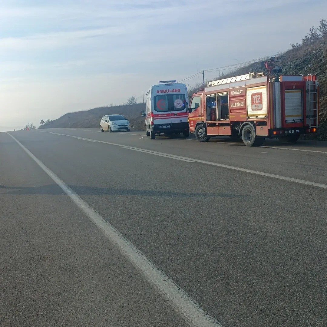 Sinop’un Boyabat ilçesinde sabah saatlerinde meydana gelen trafik kazasında 5