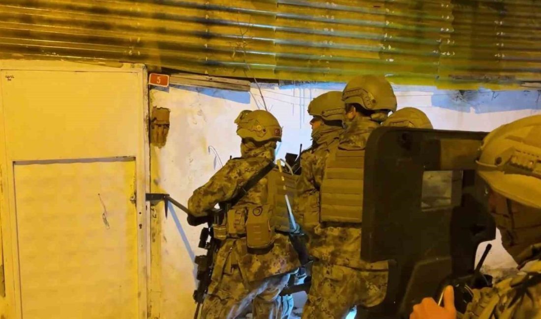 Sivas Merkezli 3 ilde gerçekleştirilen siber dolandırıcılık operasyonunda gözaltına alının