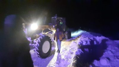 Sivas’ın Zara ilçesi Pazarcık köyünde rahatsızlanan hastaya, 4 saat süren