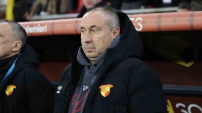 Göztepe Teknik Direktörü Stanimir Stoilov, Çaykur Rizespor maçının ardından, “Hakemler