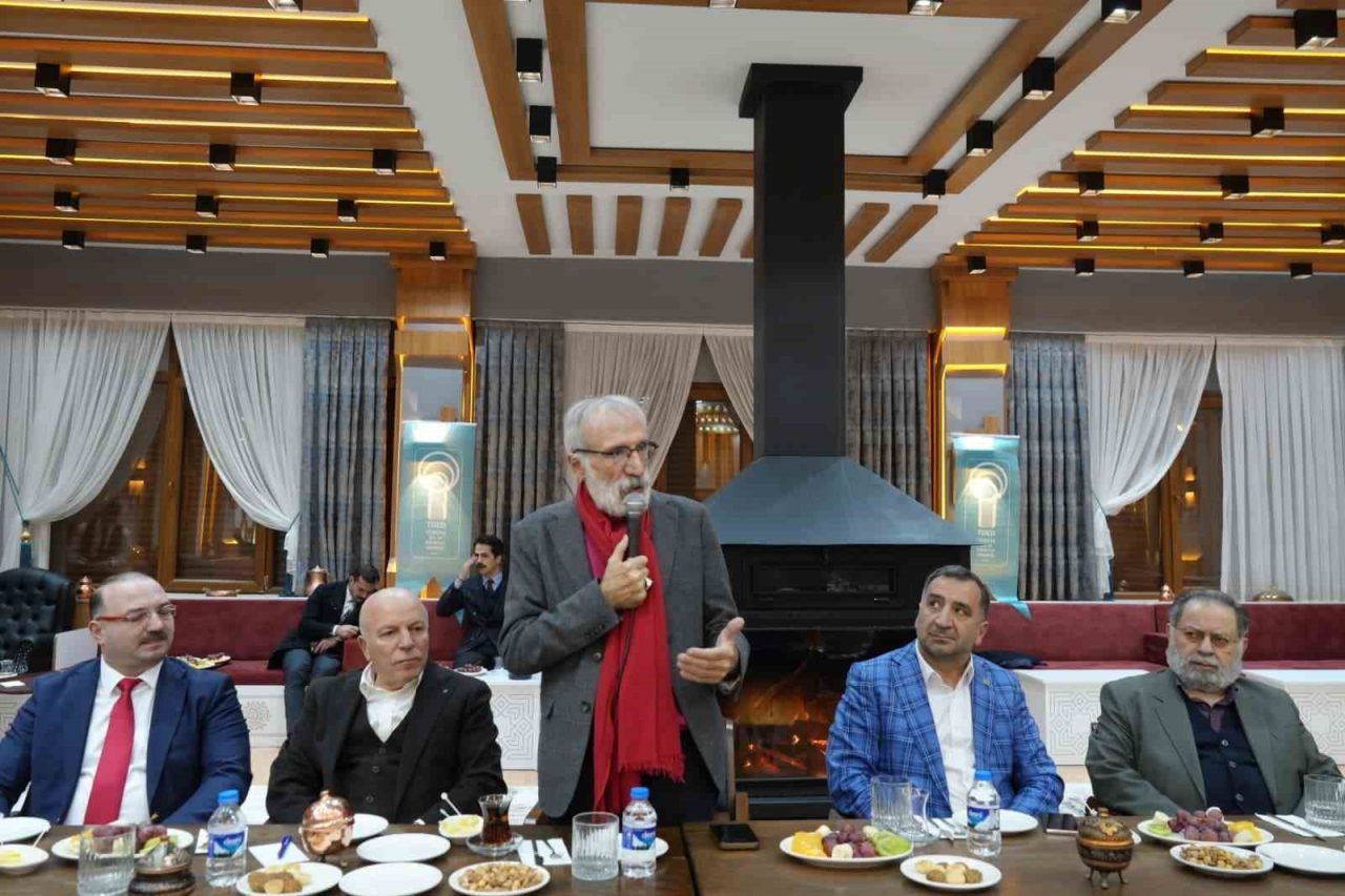 Türkiye Dil ve Edebiyat Derneği (TDED) Erzurum Şubesi İrfan Meclisi’nin