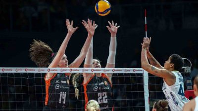 Vodafone Sultanlar Ligi’nin 18. haftasındaki derbi mücadelesinde Fenerbahçe Medicana, Eczacıbaşı