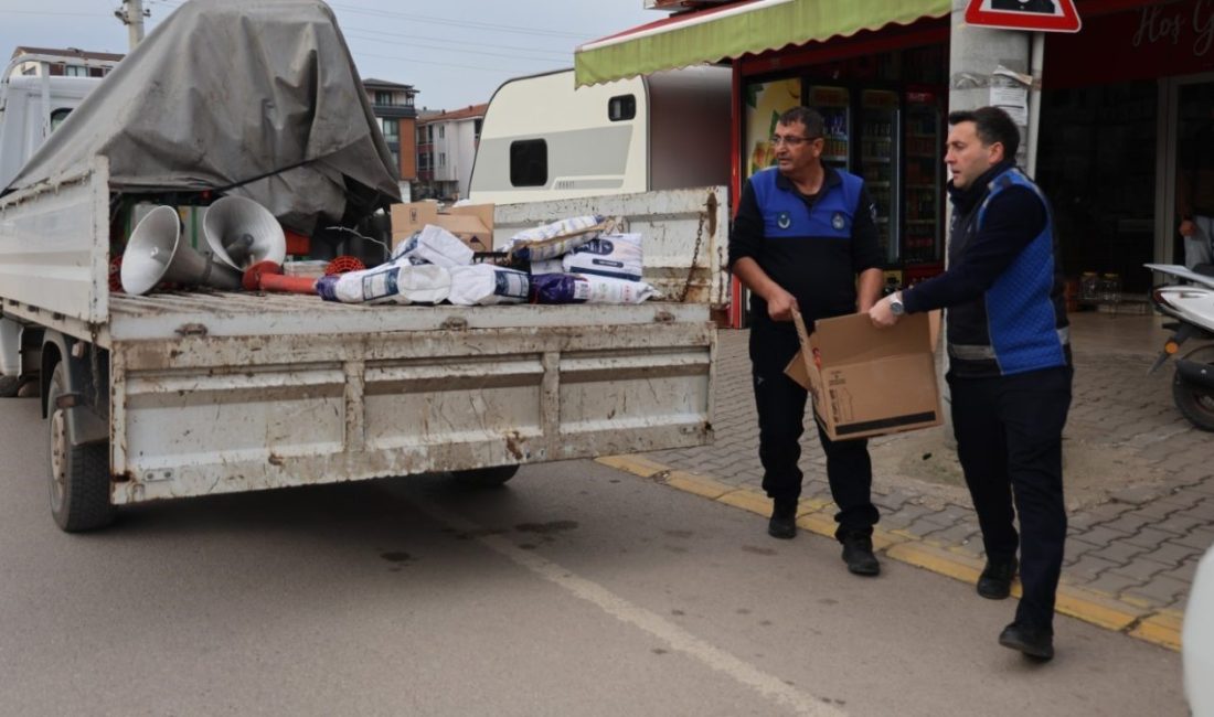 Kartepe’de zabıta ekiplerince marketlerde gerçekleştirilen denetimlerde tarihi geçmiş ürünler imha